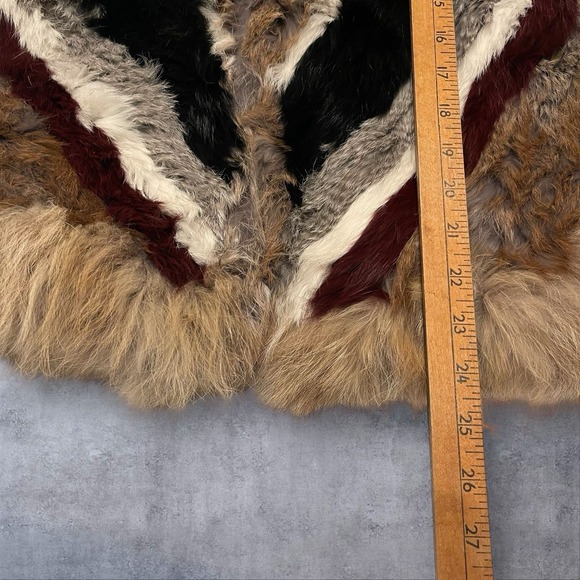 Elizabeth And James Tanya Coyote And Rabbit Fur Vest Womens XS Chevron Pattern - Picture 6 of 7